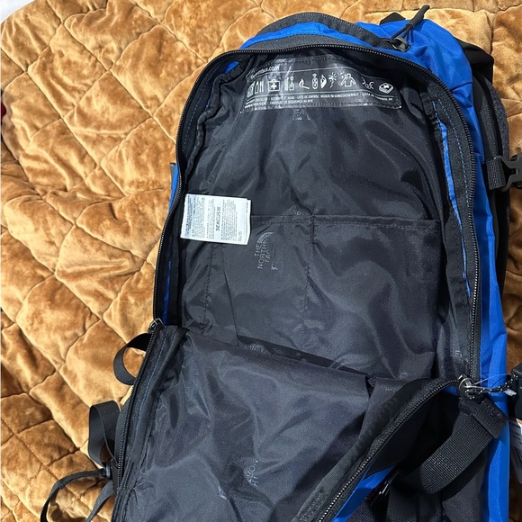 2022 NEW
Supreme x The North Face Summit Series Rescue Chugach 16 Backpack Blue - Picture 5 of 12
